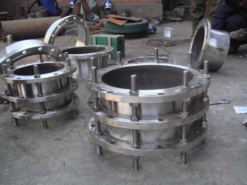 不鏽鋼傳力接頭生產現場