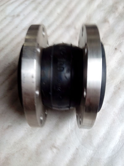 正確選（xuǎn）擇可曲撓橡膠接頭的工作壓（yā）力